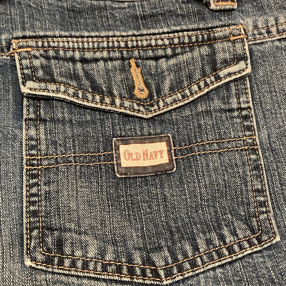 Old Navy jean shorts, size 4 - Picture 3 of 4